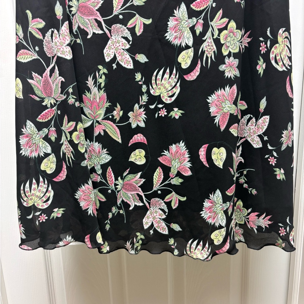 Dressbarn Woman Black Floral Midi Skirt – Size 16W - Picture 2 of 15